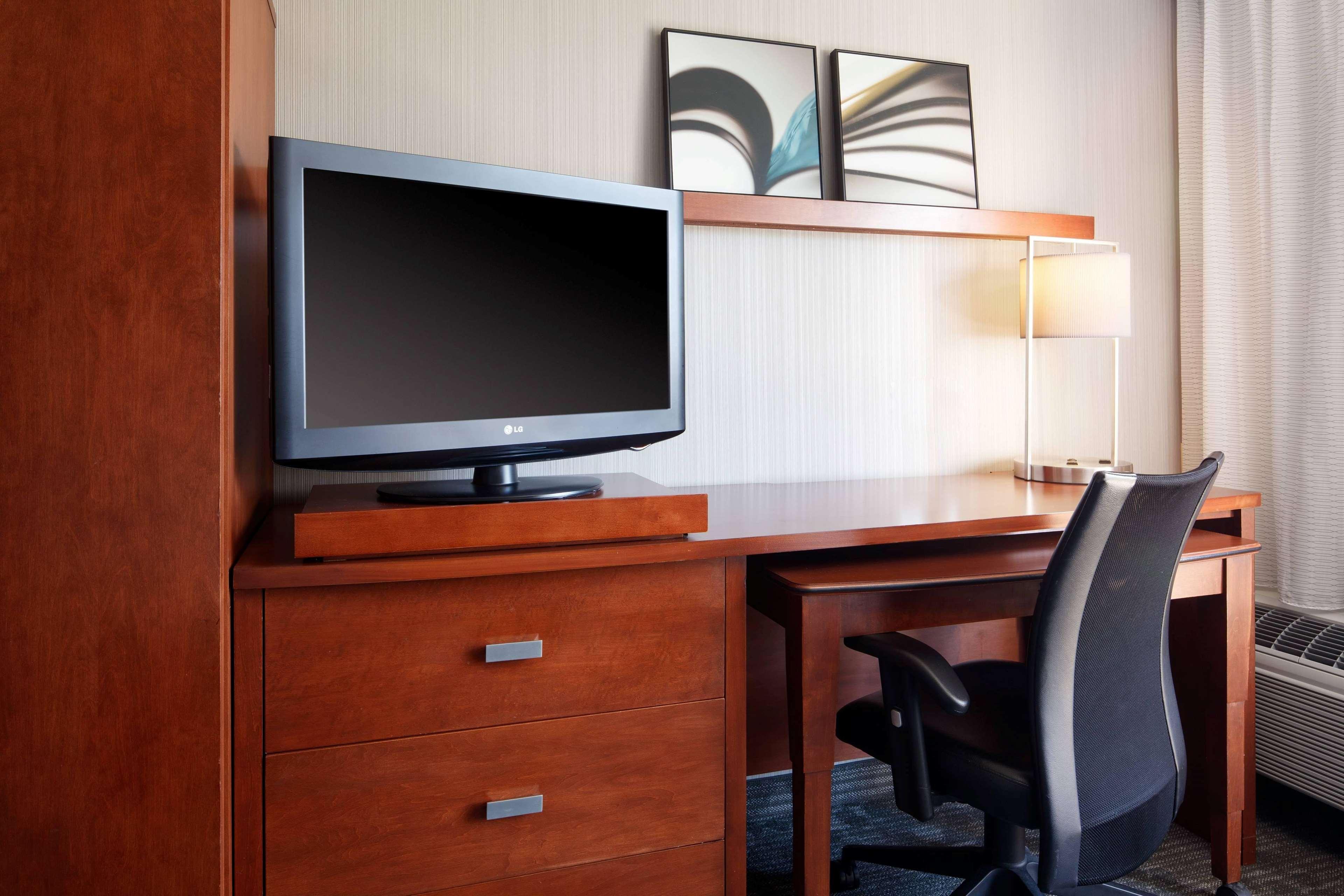 Sonesta Select Boston Milford Hotel Exterior foto
